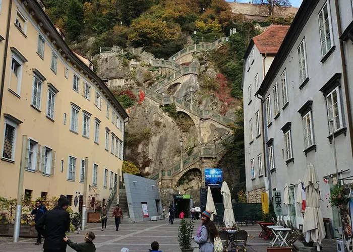 公寓 At Park, Luxurioese Mit Terrasse Und Parkplatz Im Herzen Von 格拉茨