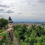 At Park, Luxurioese Mit Terrasse Und Parkplatz Im Herzen Von Graz