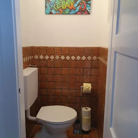 Daire At Park, Luxurioese Mit Terrasse Und Parkplatz Im Herzen Von Graz