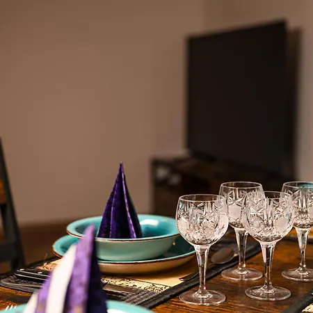 At Park, Luxurioese Mit Terrasse Und Parkplatz Im Herzen Von Daire Graz