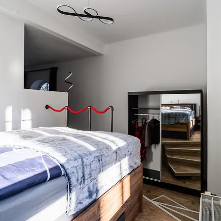 At Park, Luxurioese Mit Terrasse Und Parkplatz Im Herzen Von Graz