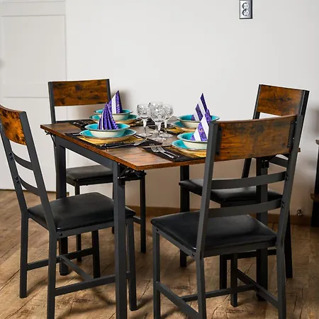 Apartment At Park, Luxurioese Mit Terrasse Und Parkplatz Im Herzen Von