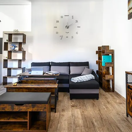 At Park, Luxurioese Mit Terrasse Und Parkplatz Im Herzen Von Graz