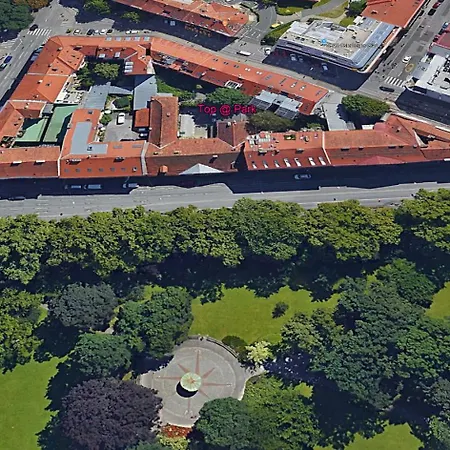 Daire At Park, Luxurioese Mit Terrasse Und Parkplatz Im Herzen Von *