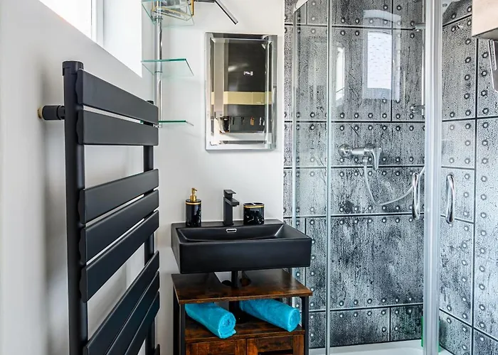 At Park, Luxurioese Mit Terrasse Und Parkplatz Im Herzen Von Appartamento