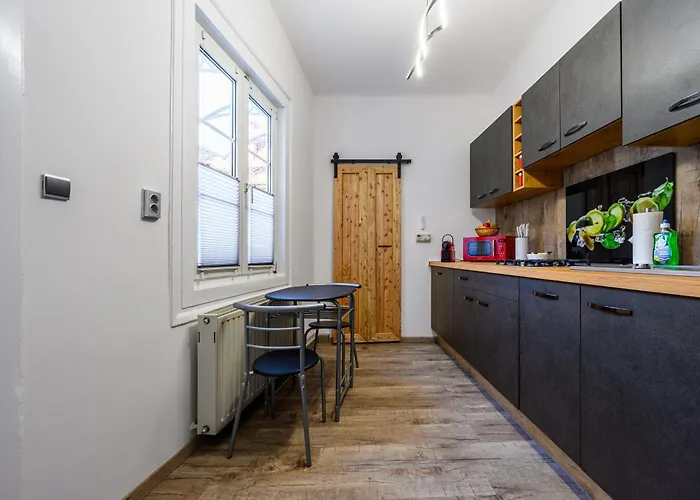 Apartment At Park, Luxuriöse Mit Terrasse Und Parkplatz Im Herzen Von Graz