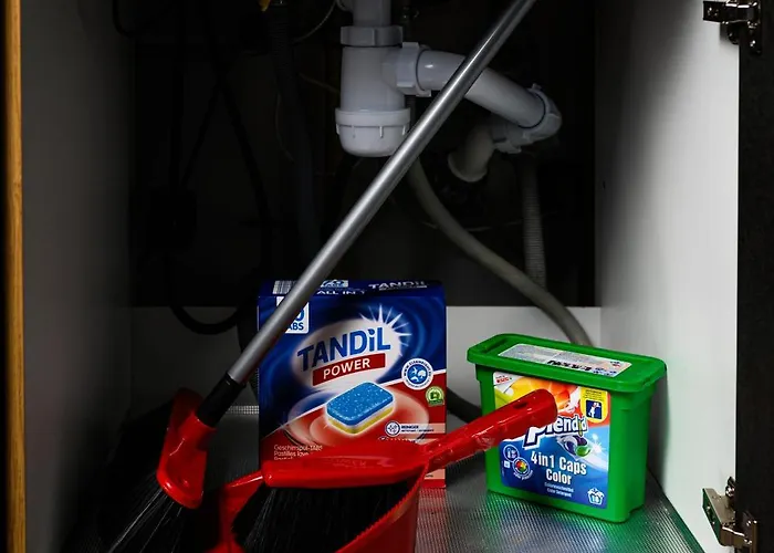 At Park, Luxuriöse Mit Terrasse Und Parkplatz Im Herzen Von Graz