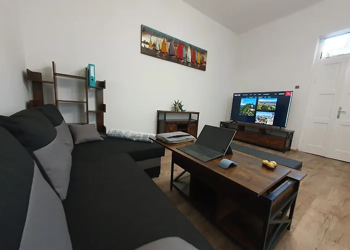 At Park, Luxurioese Mit Terrasse Und Parkplatz Im Herzen Von Διαμέρισμα