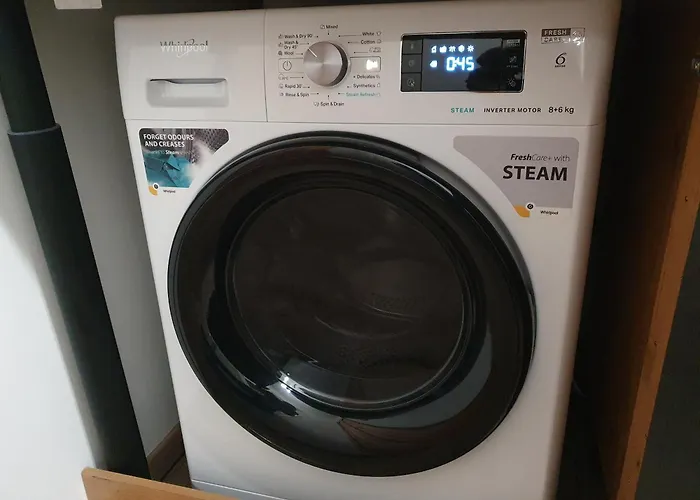 Διαμέρισμα At Park, Luxurioese Mit Terrasse Und Parkplatz Im Herzen Von *